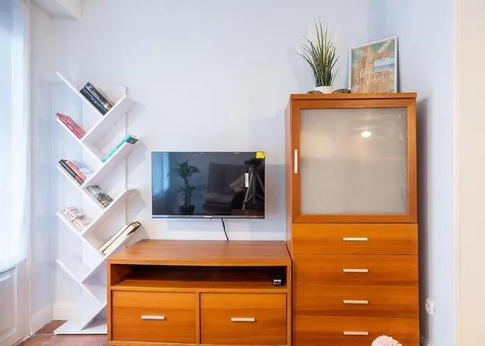 Centrico Y Tranquilo Apartamento